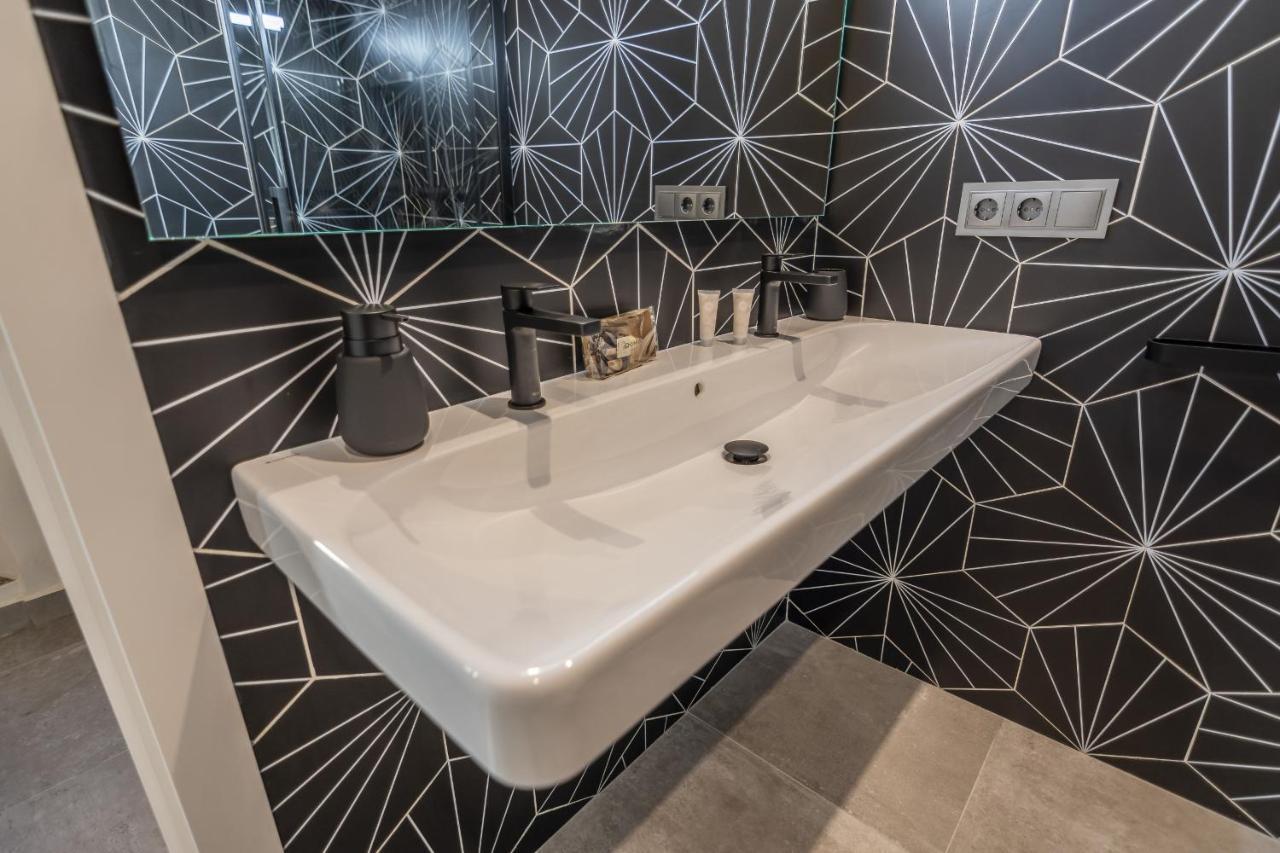 Trajano Premium Estudios By H Ayamonte Exterior photo